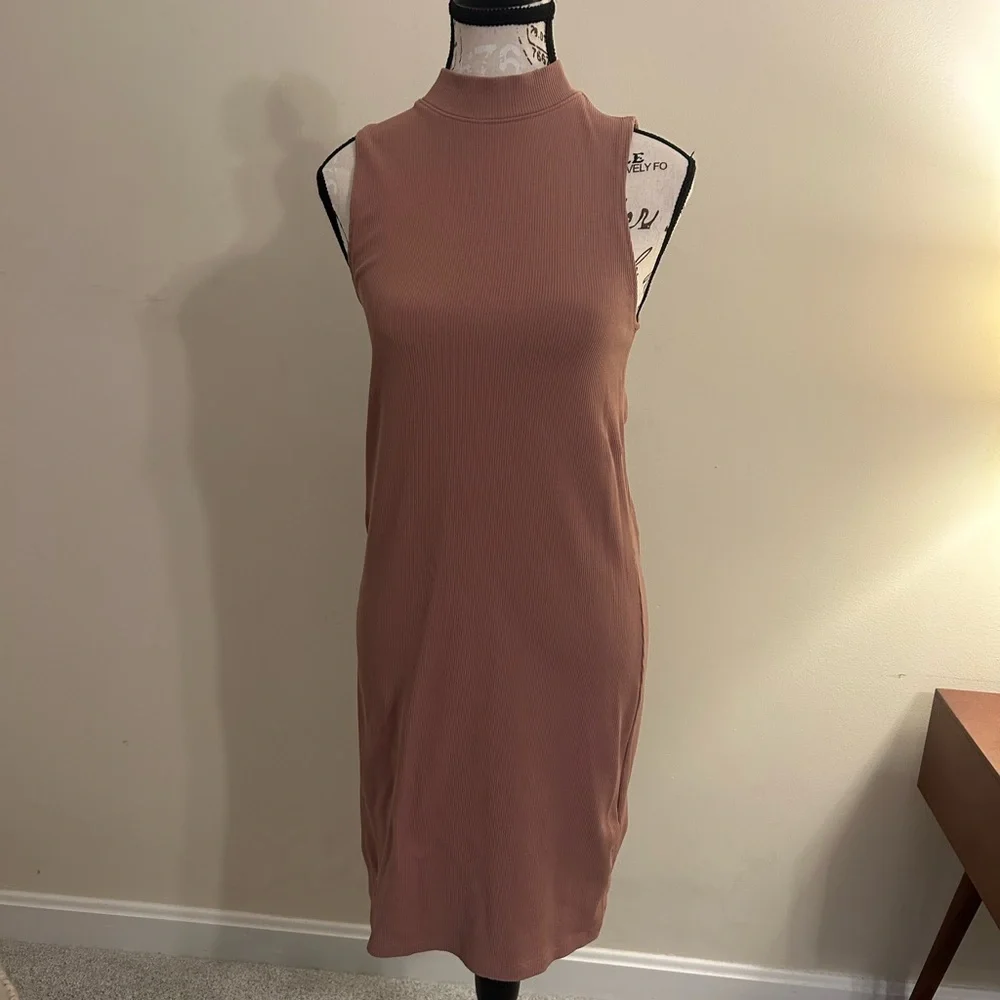 Abercrombie & Fitch Sleeveless Tan Midi Dress - Picture 1 of 3